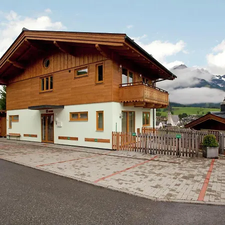 Stunning With Balcony Storage Parking Vakantiehuis *